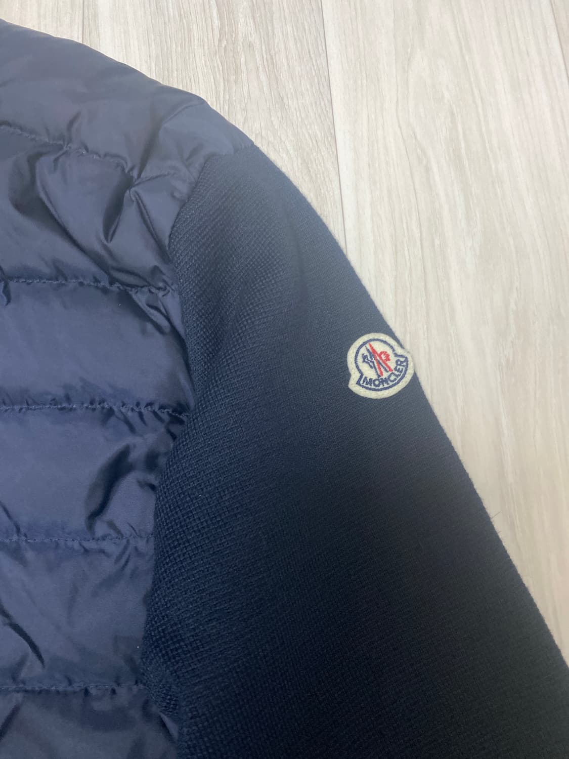 정품 새상품급 몽클레어 니트패딩 S 상품이미지2