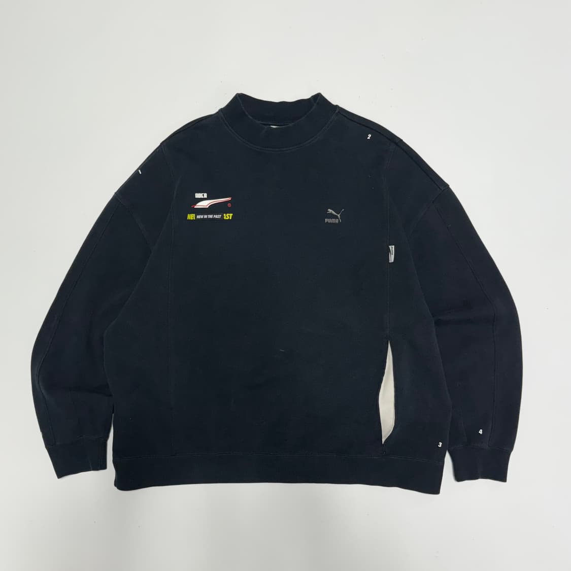 아더에러 x 퓨마 맨투맨 상품이미지1