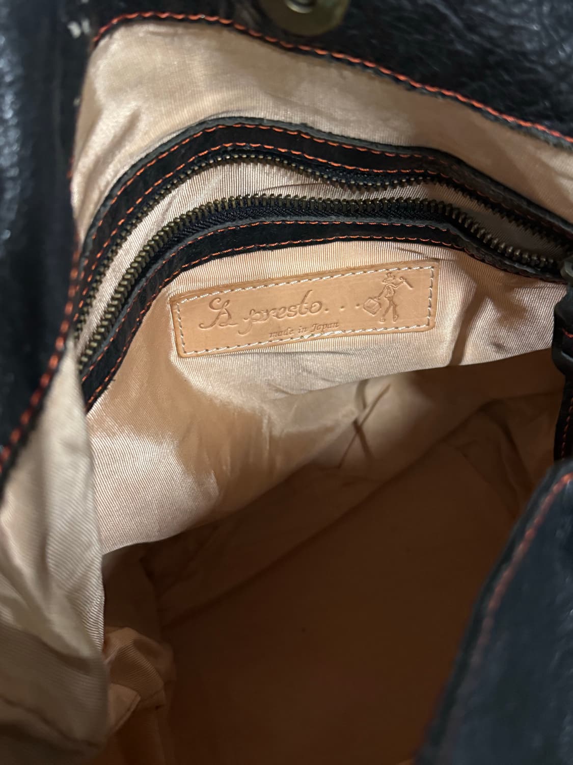 Stitch point zipper leather shoulder bag 상품이미지8