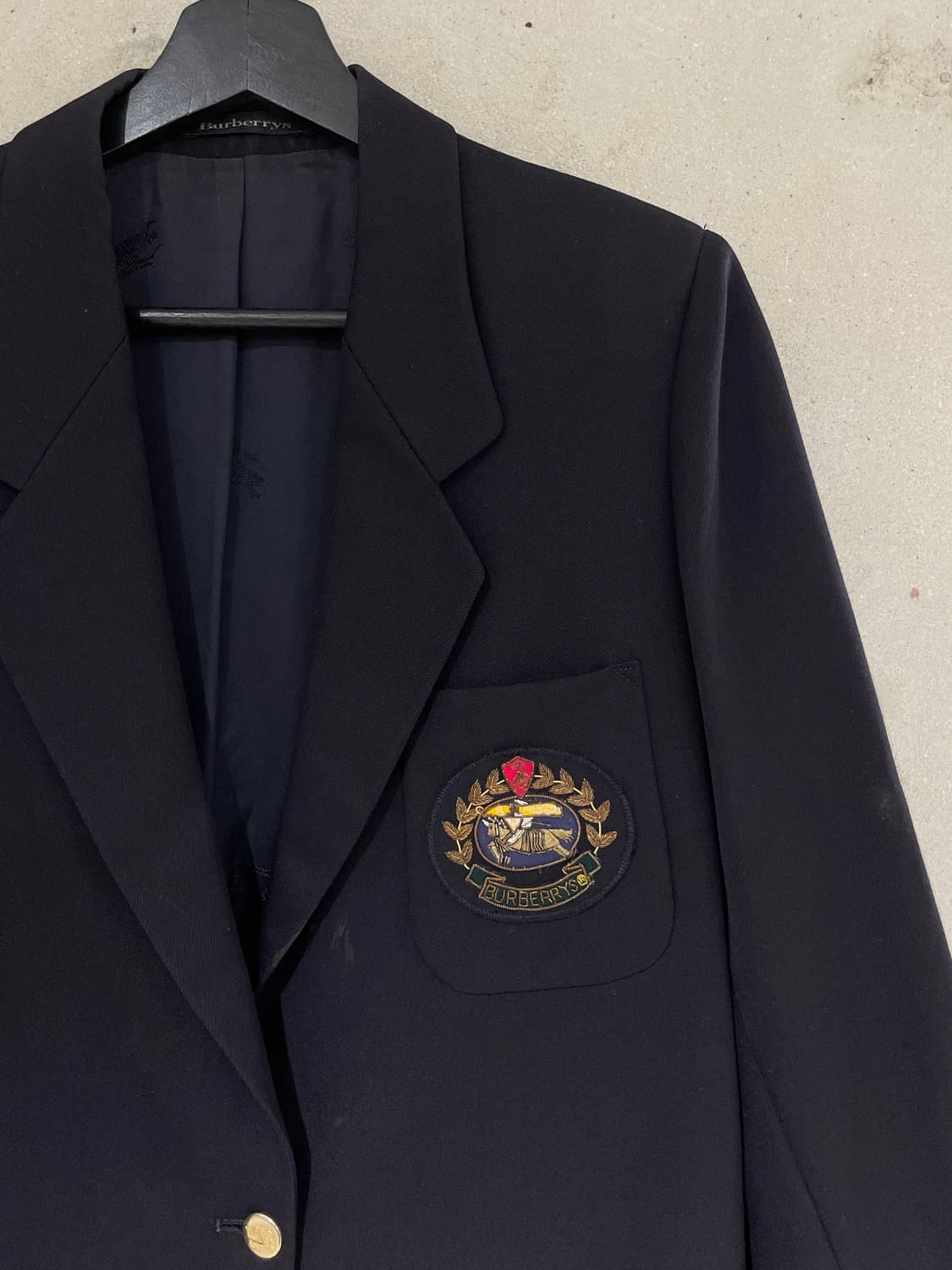 버버리 다크 네이비 크레스트 로고 금장 1B 블레이저 상품이미지3