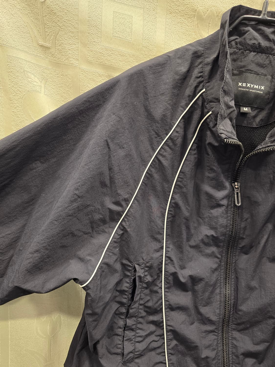 젝시믹스 우븐 파이핑 바람막이 크롭 자켓 M(66) 상품이미지3