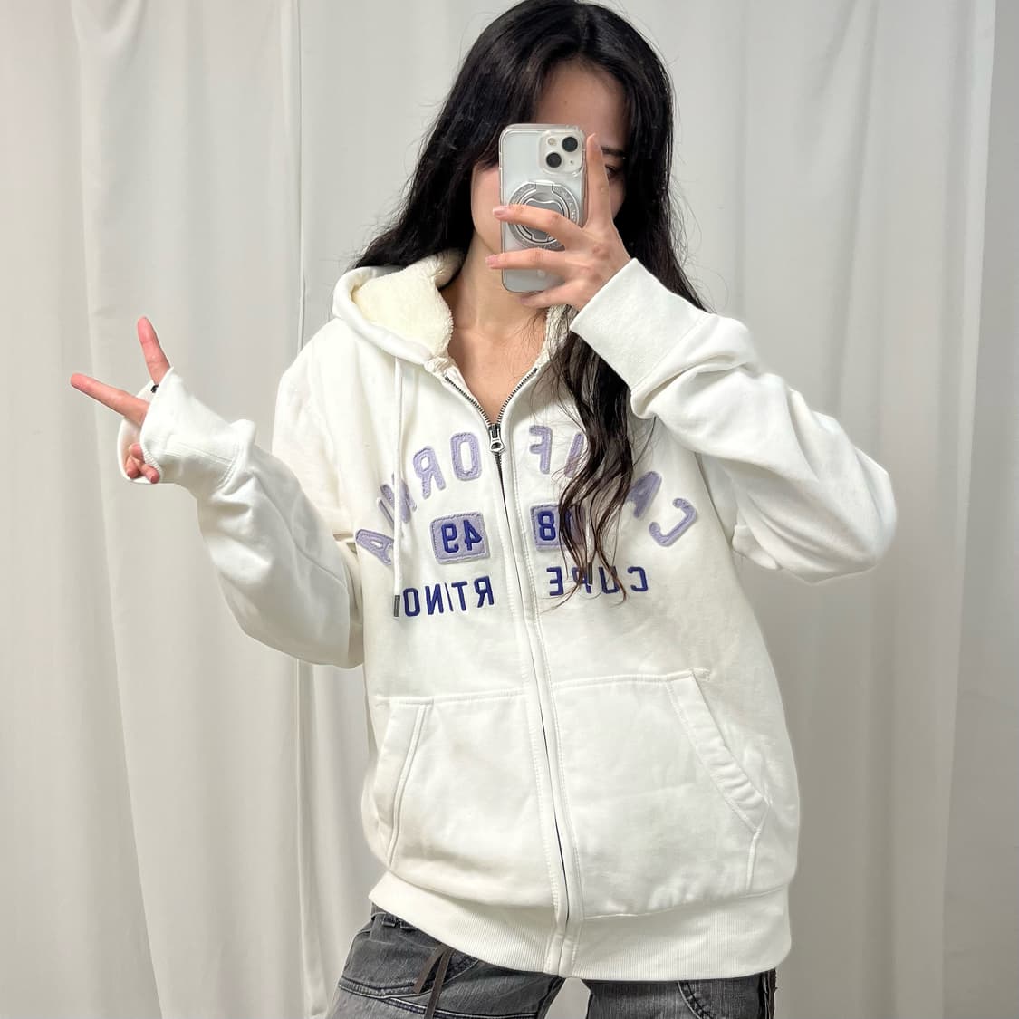 Who.A.U white fleece hood zip-up 상품이미지2