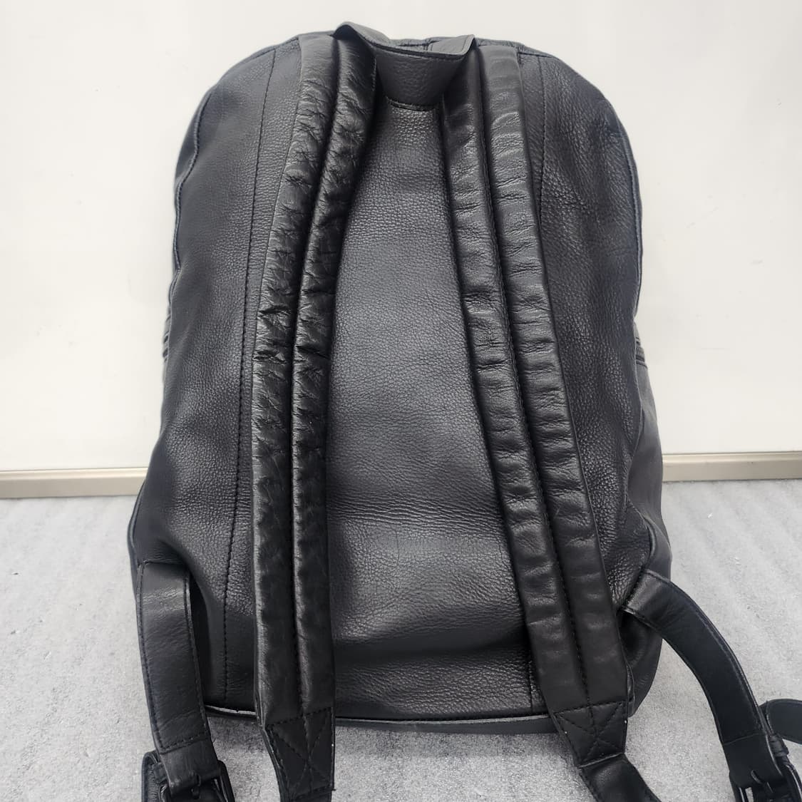 ASH 블랙 천연가죽 백팩 38x28x14cm 상품이미지5