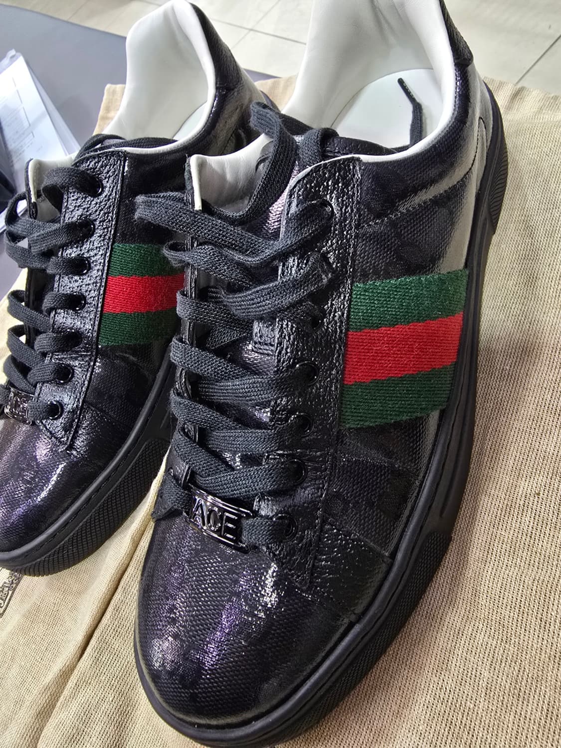 [정품] 구찌 블랙 GG 에이스 유광 스니커즈 760775 상품이미지8