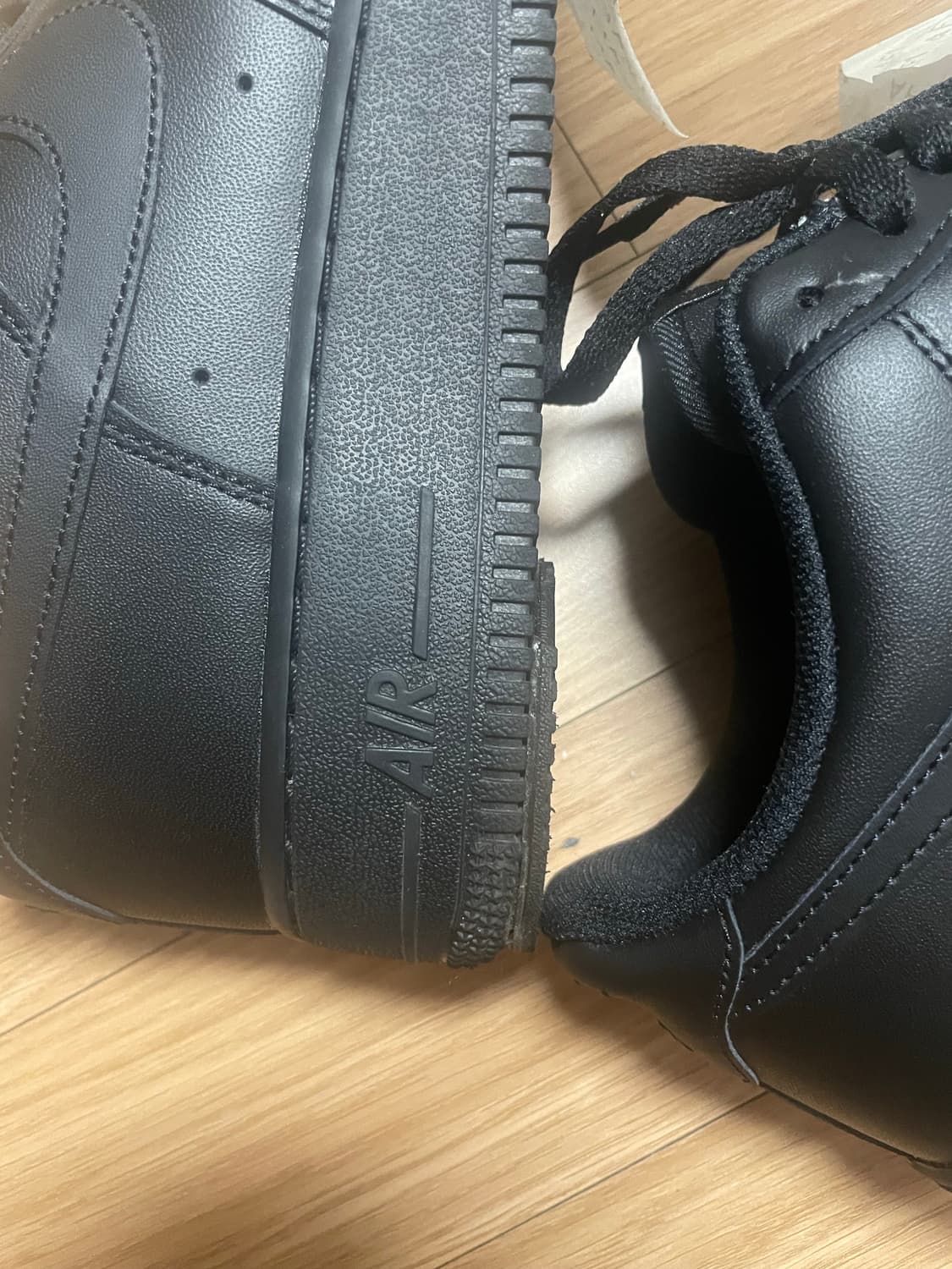 나이키 에어포스1 블랙 새상품 285(밑창 보강) 상품이미지3