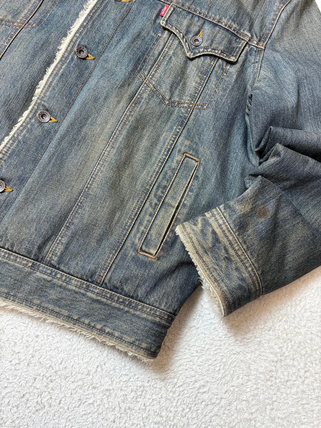 리바이스 00's 양털 워시드 데님 트러커 자켓 PN6557 상품이미지5