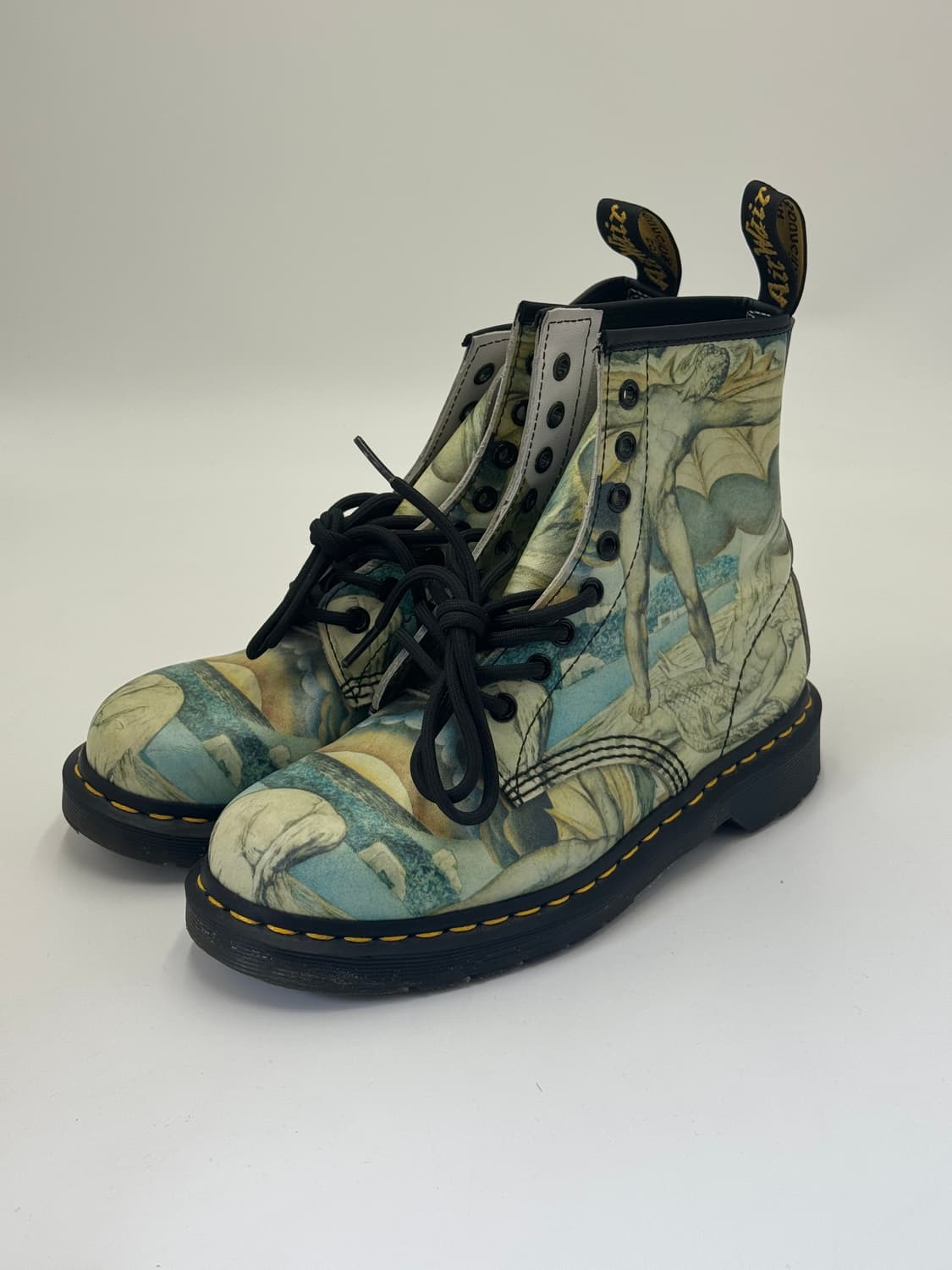 닥터마틴 8홀 윌리엄 상품이미지1