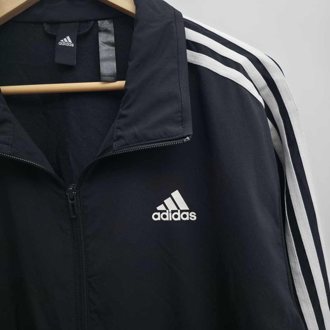 [L] 아디다스 블랙 경량 바람막이 상품이미지4