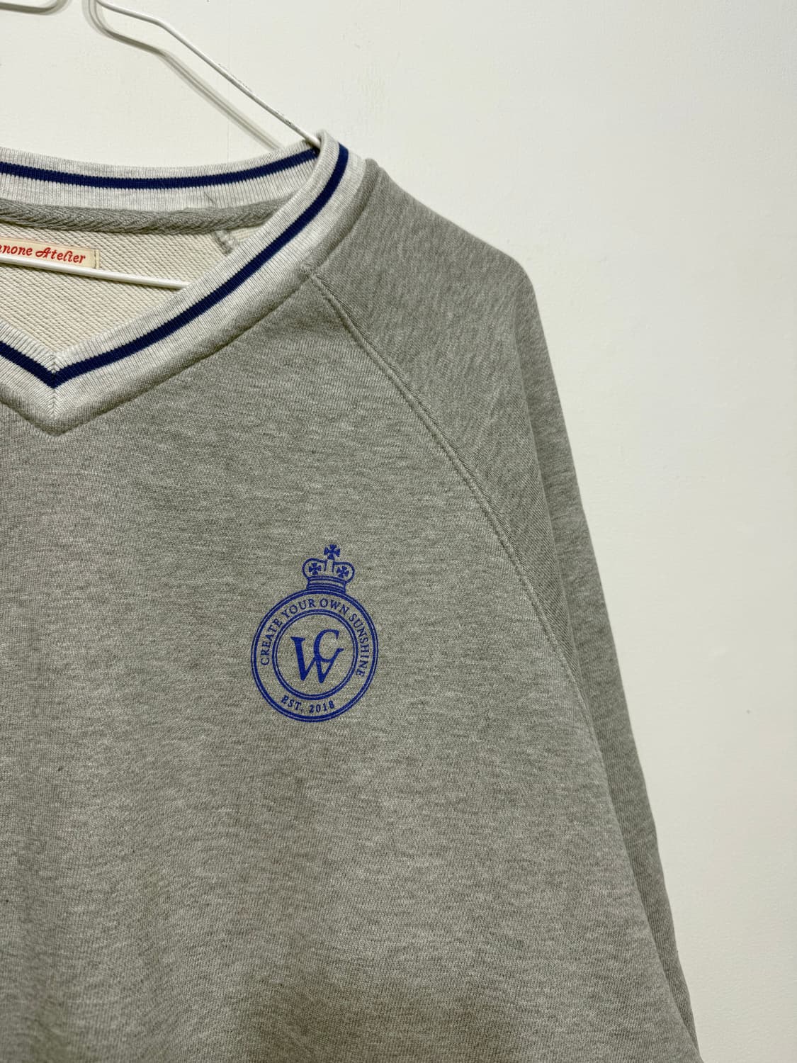 반원 아뜰리에 브이넥 맨투맨 티셔츠 free 상품이미지4