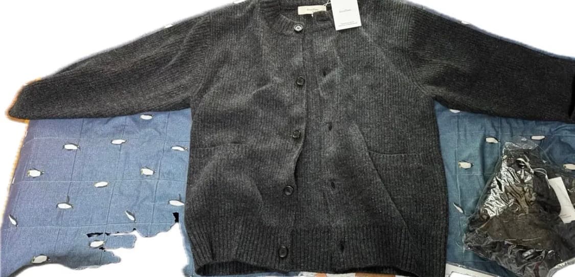 새상품) 퍼스트플로어 라운드 넥 가디건 차콜 50 상품이미지1