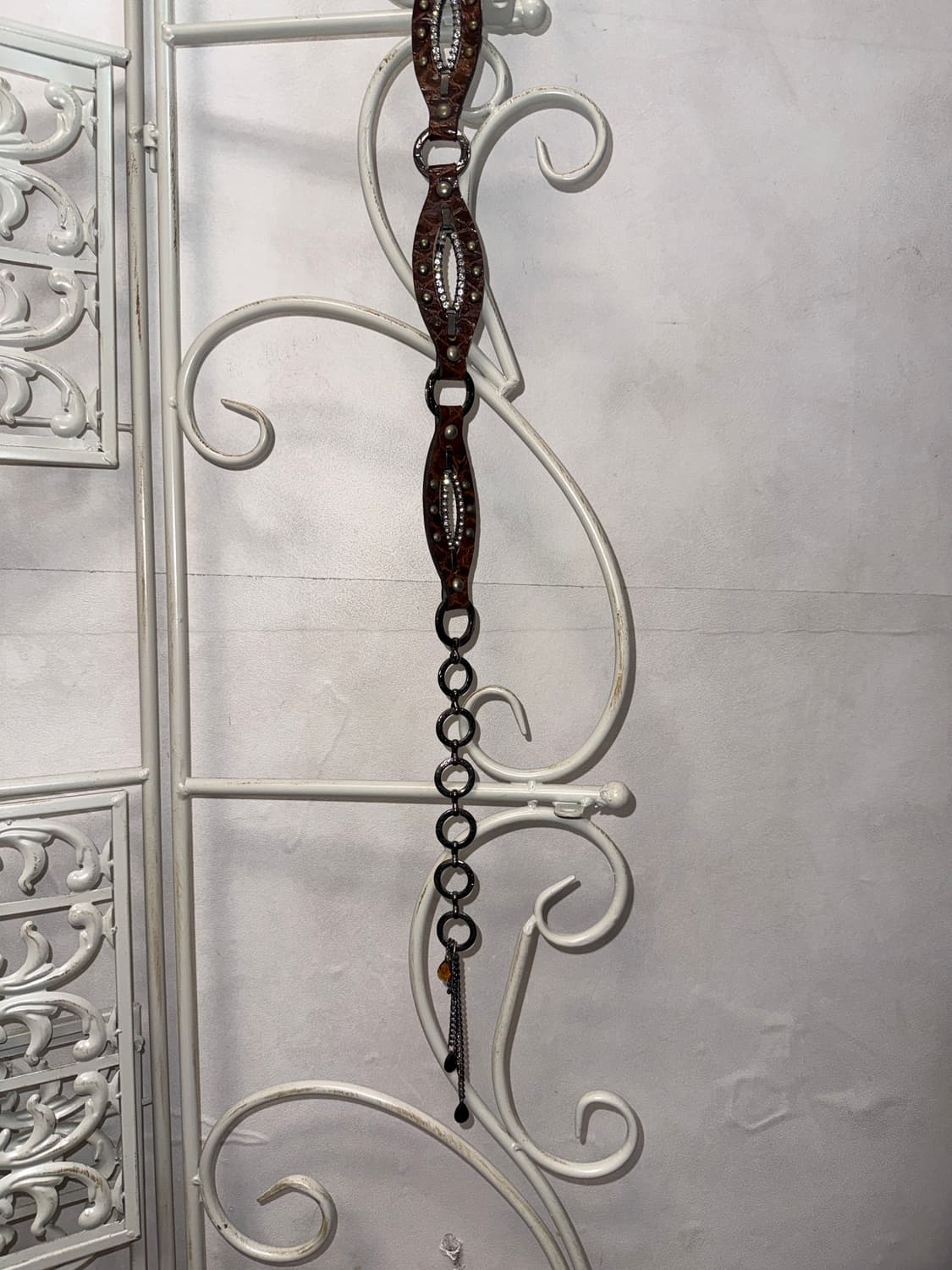 Brown python cubic stud chain belt 상품이미지6