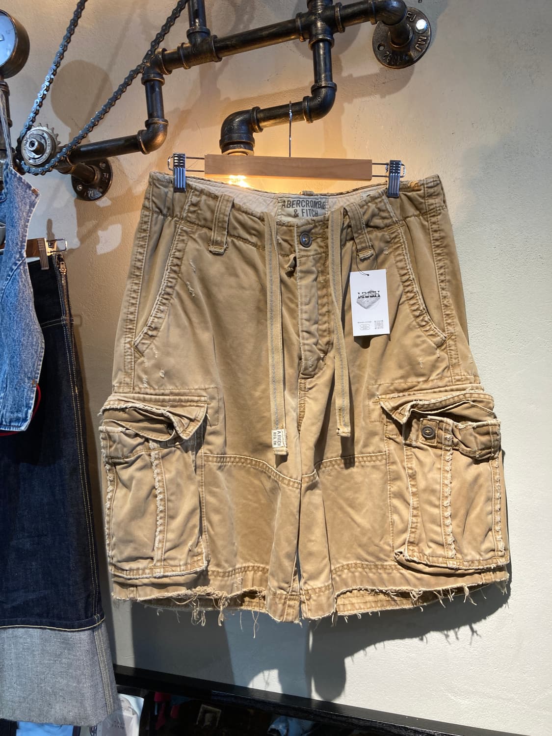 아베크롬비 베이지 카고 버뮤다 팬츠 상품이미지1