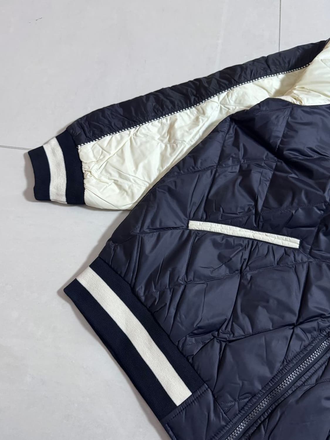 DOWN JACKET EA 리버시블 다운 재킷 이글 상품이미지5