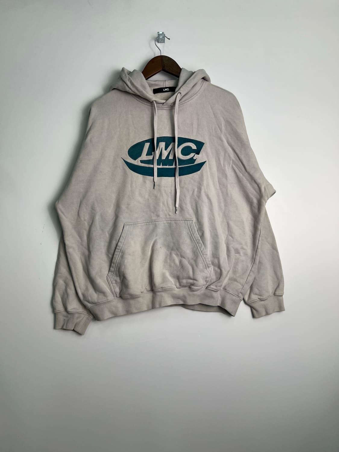 LMC 베이지 후드티  상품이미지1