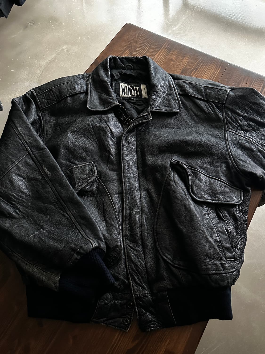 90s windt A-2 기반 변형 레더 블루종 플라이트 자켓 상품이미지4