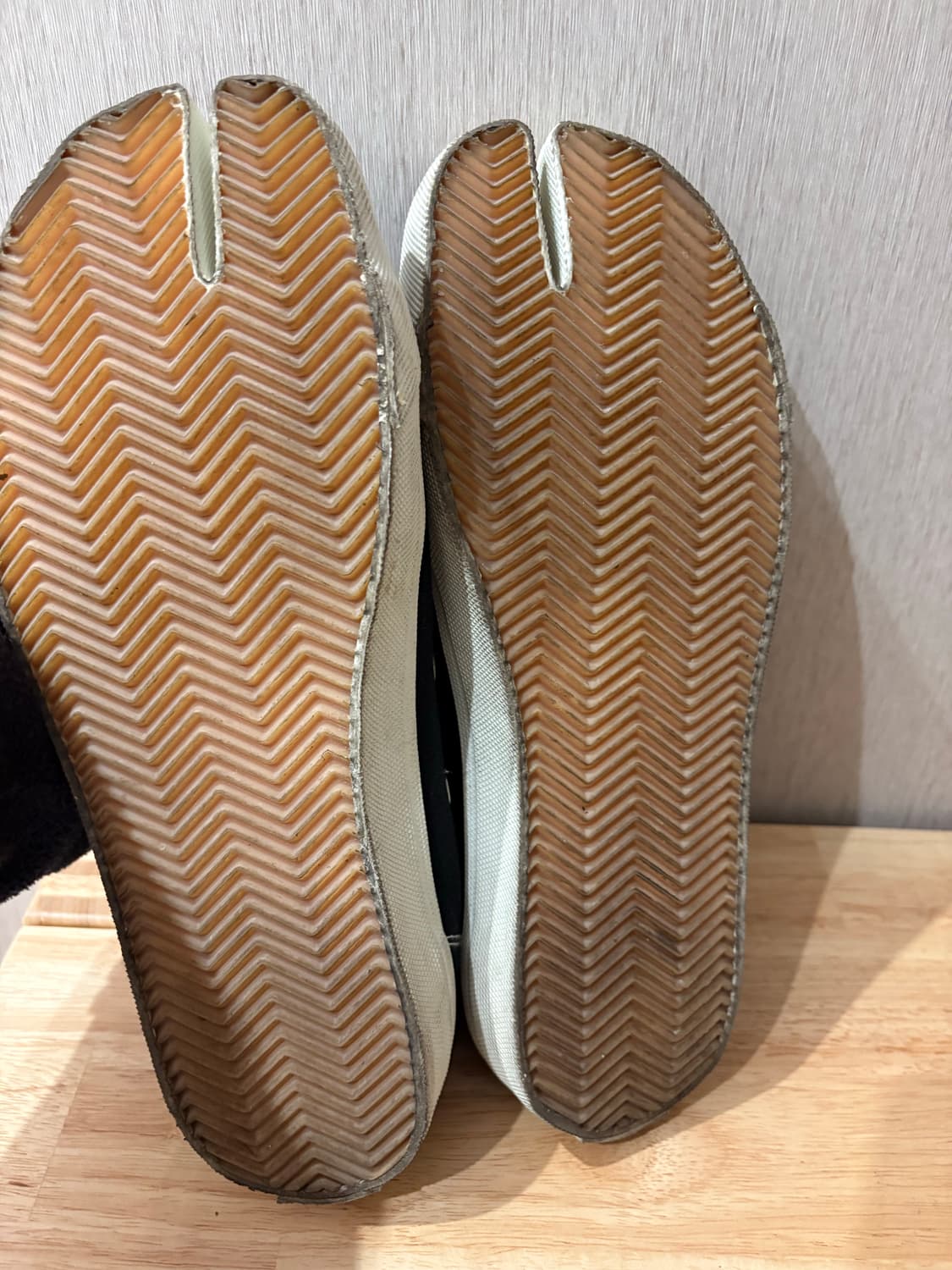 (풀박) 메종 마르지엘라 타비 하이탑 블랙 260팝니다. 상품이미지5