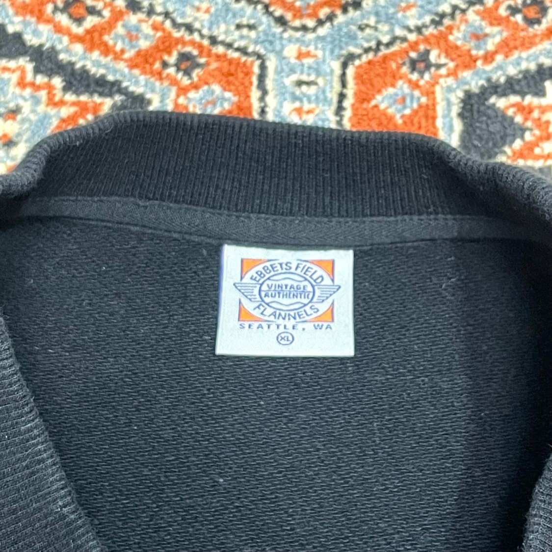 이벳필드 뉴욕 자수 블랙 맨투맨 티셔츠 남성XL 상품이미지3