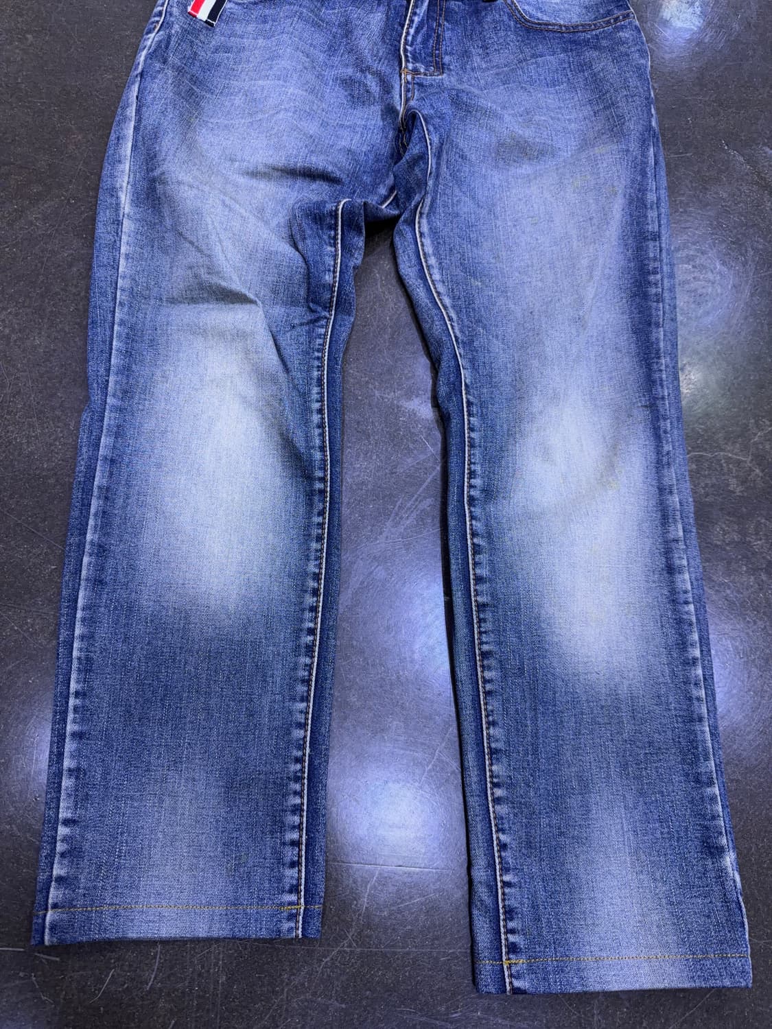 삼선 라인 닻 프린팅 테이퍼드핏 워싱 데님팬츠 2 사이즈 (32) 상품이미지5