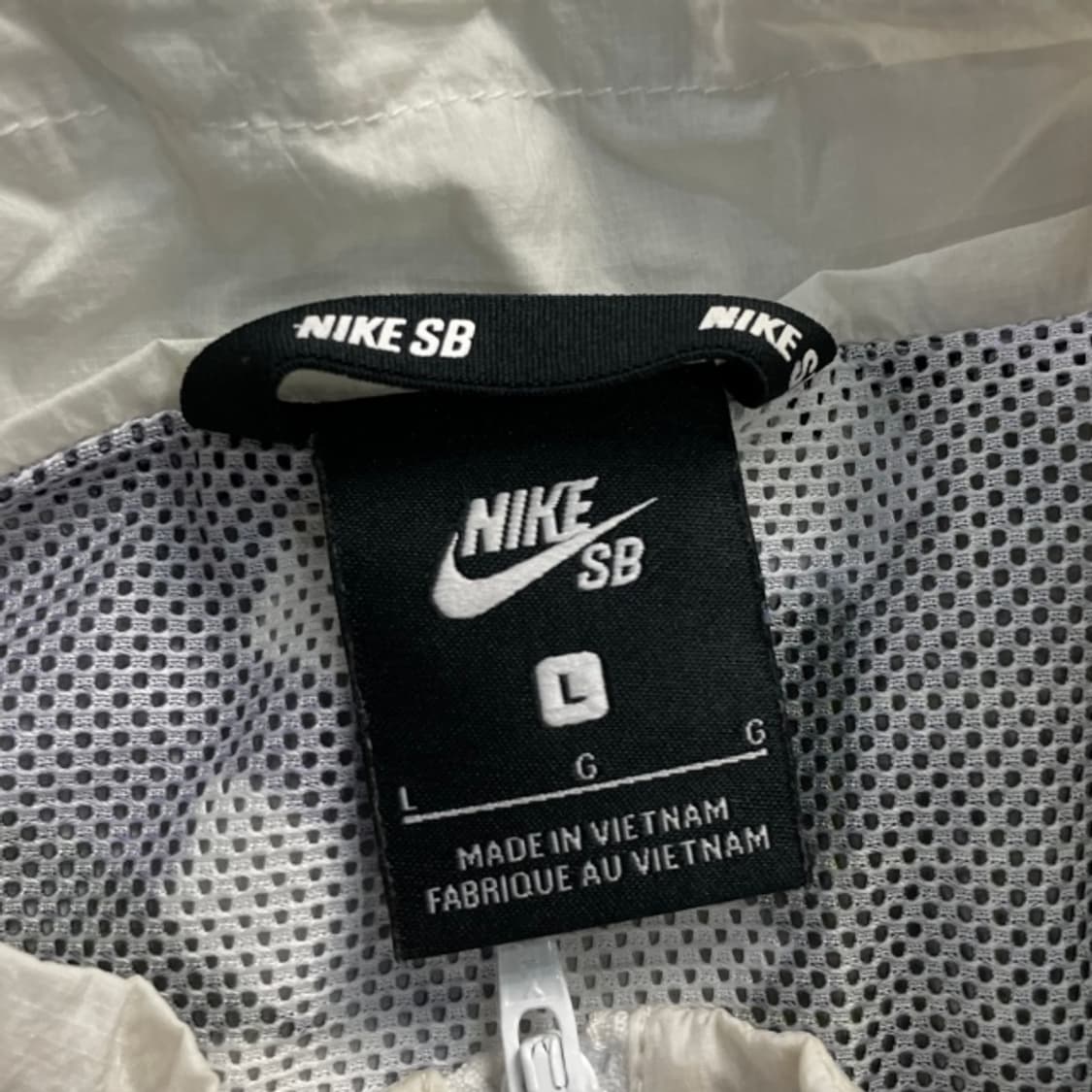 100 나이키 플로럴 아노락 상품이미지3