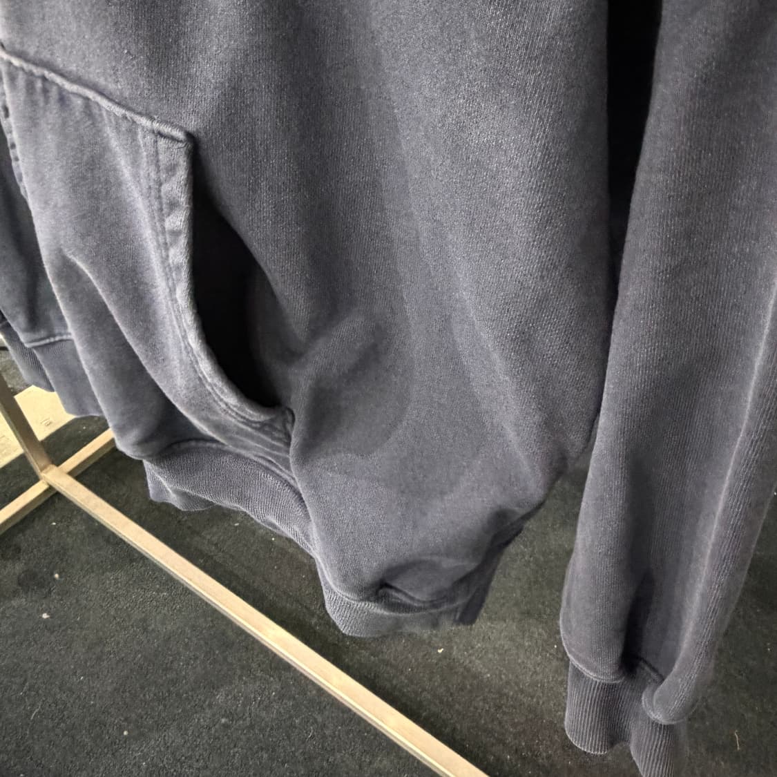 [L] 디스이즈네버댓 스펠아웃 후드티 네이비 상품이미지3