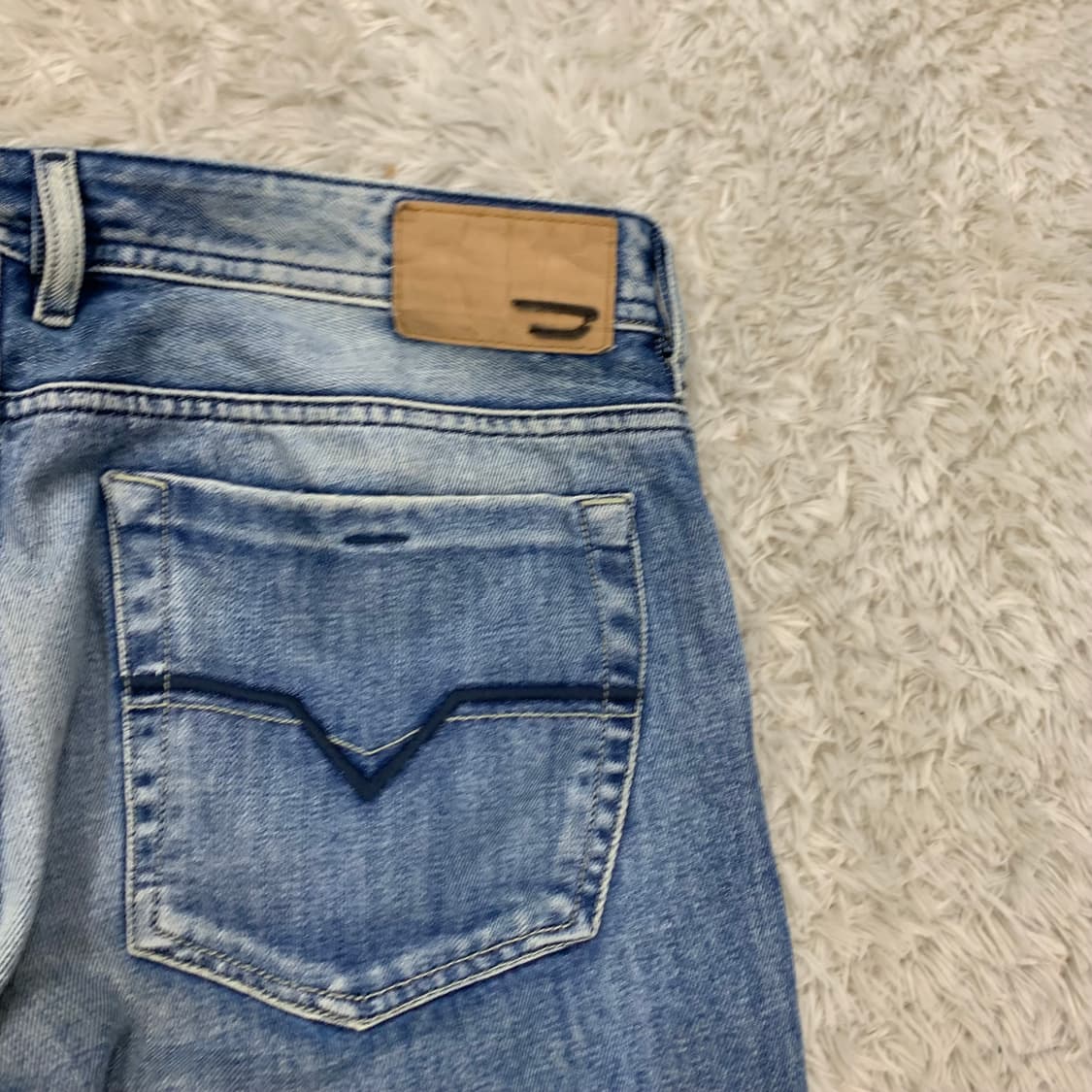 DIESEL ZATHAN 디젤 워시드 플레어 부츠컷 데님팬츠 34 상품이미지4