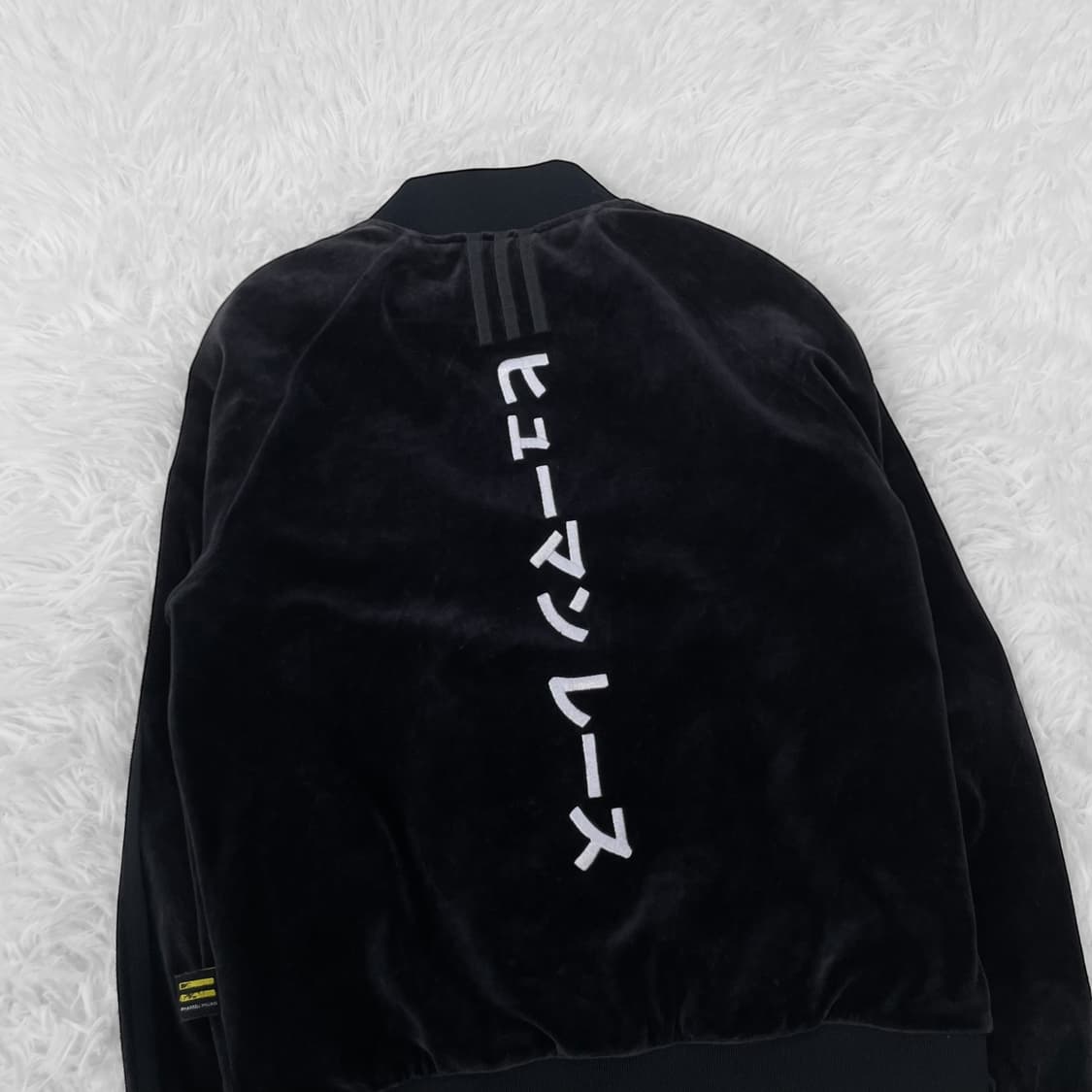 아디다스 x 퍼렐윌리엄스 벨벳 트랙탑 져지 상품이미지5