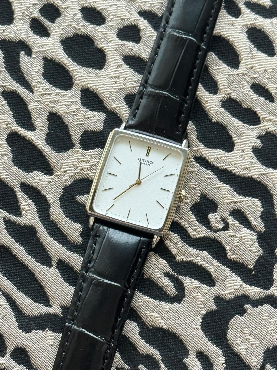 80s 빈티지 세이코 탱크 쿼츠 상품이미지1