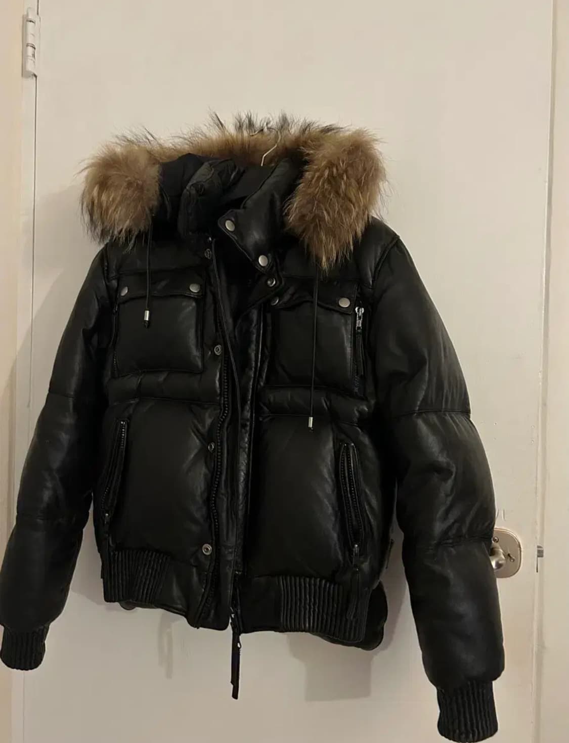 빈티지 블랙 라쿤 가죽 숏패딩 상품이미지4