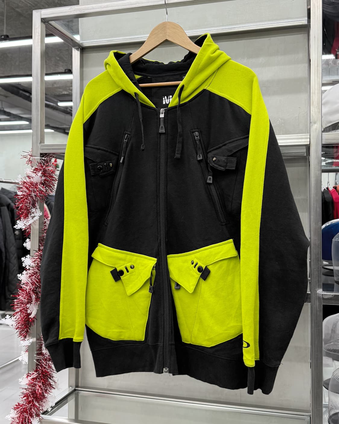 오클리 00s 테크티컬 포켓 후드집업 상품이미지2