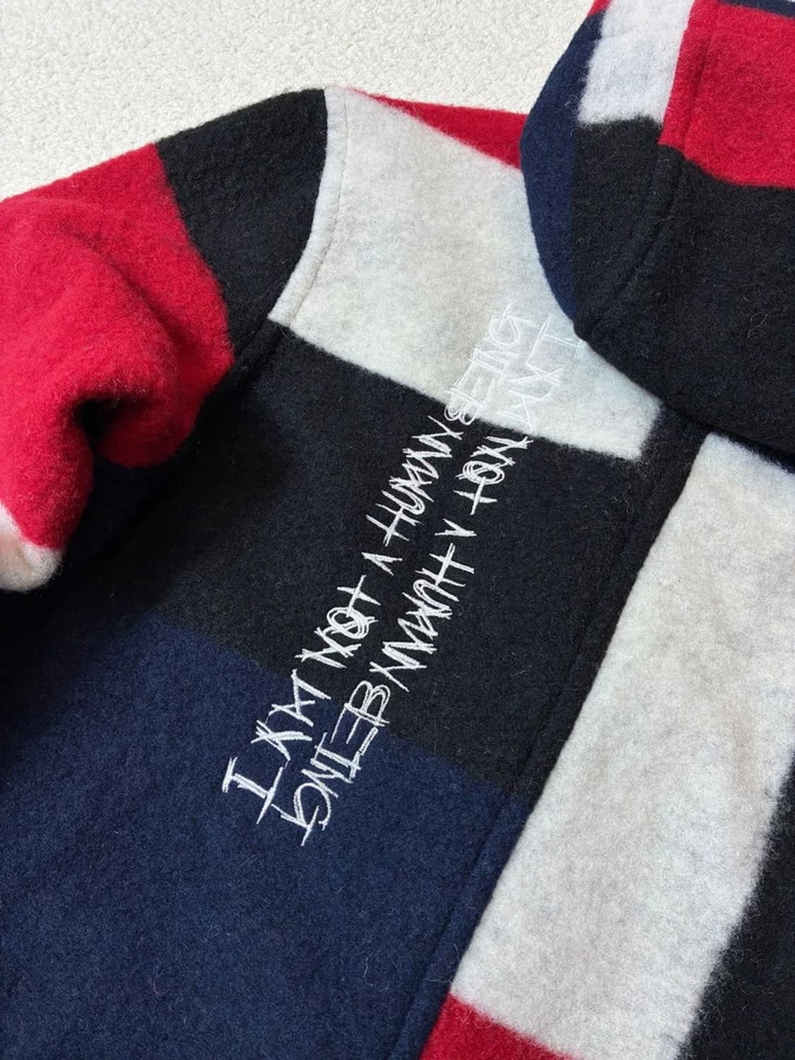 아이앰낫휴먼비잉 17FW 패치 워크 더플 코트 PN6939 상품이미지7