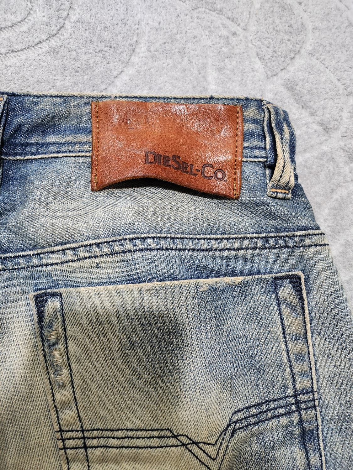 //디젤(Diesel) 빈티지 워싱 디스트로이드 진 상품이미지8