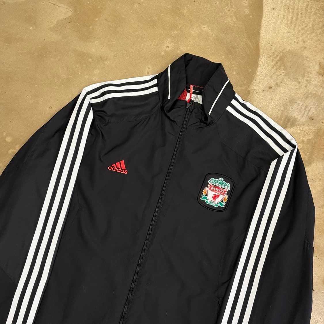 105 아디다스 리버풀 블랙 바람막이 상품이미지1