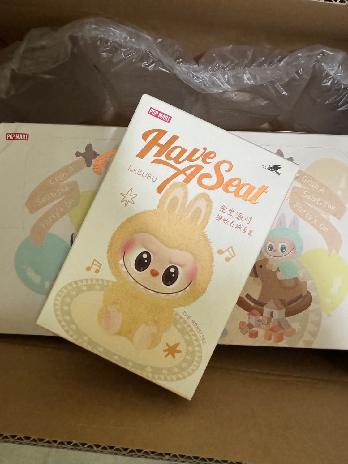 Pop Mart Labubu Let's Play Together Doll 상품이미지1