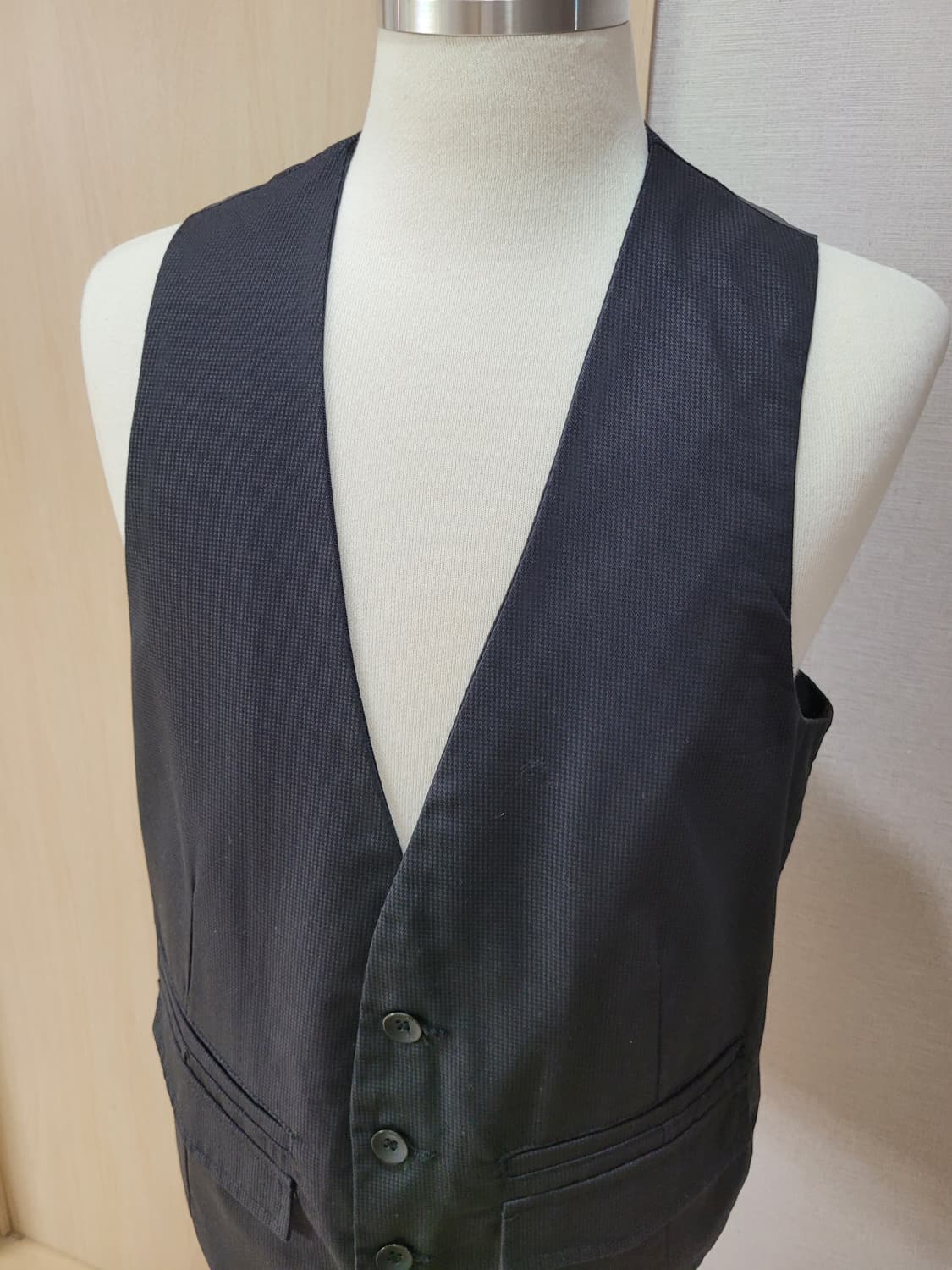 자라 ZARAMAN V넥 4버튼 조끼 100 블랙 상품이미지2