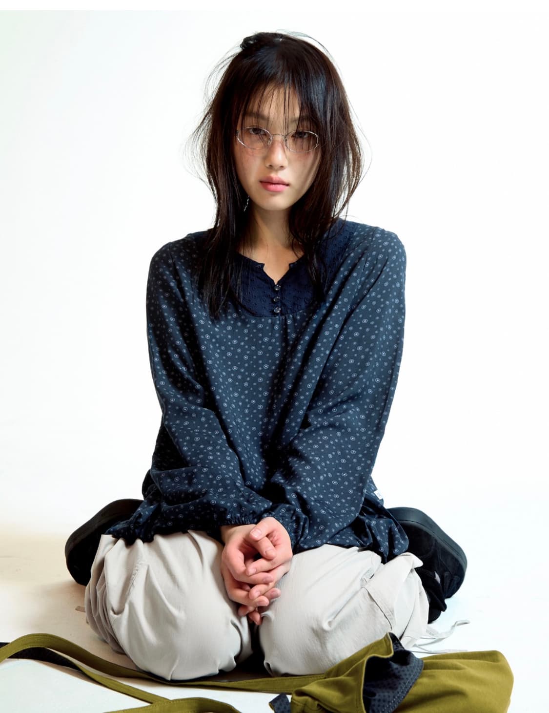 코이세이오-DUDU PUFF BLOUSE NAVY 상품이미지3