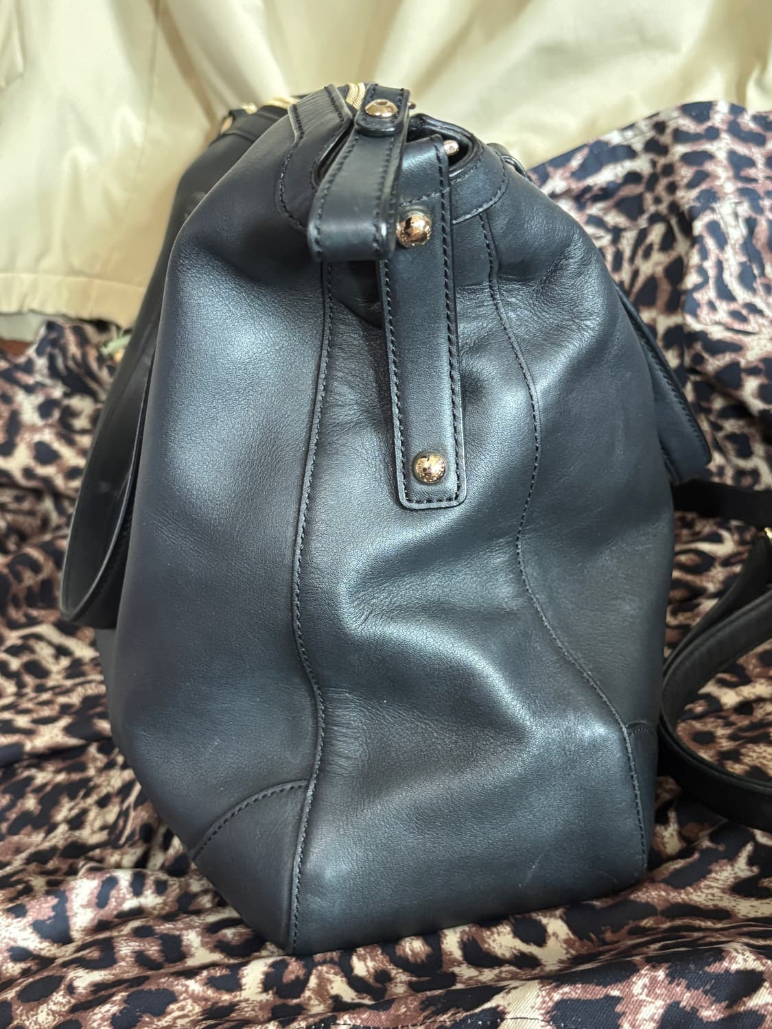 vintage louis quatorze leather bag 상품이미지5