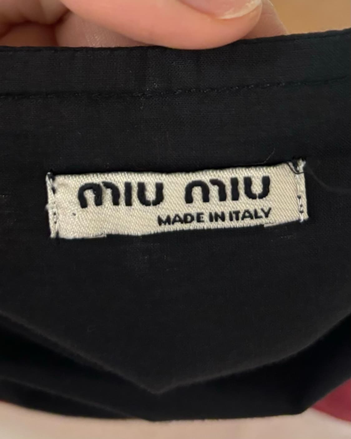 미우미우 엠브로이드 플라워 디테일 슬리브리스 원피스 상품이미지7