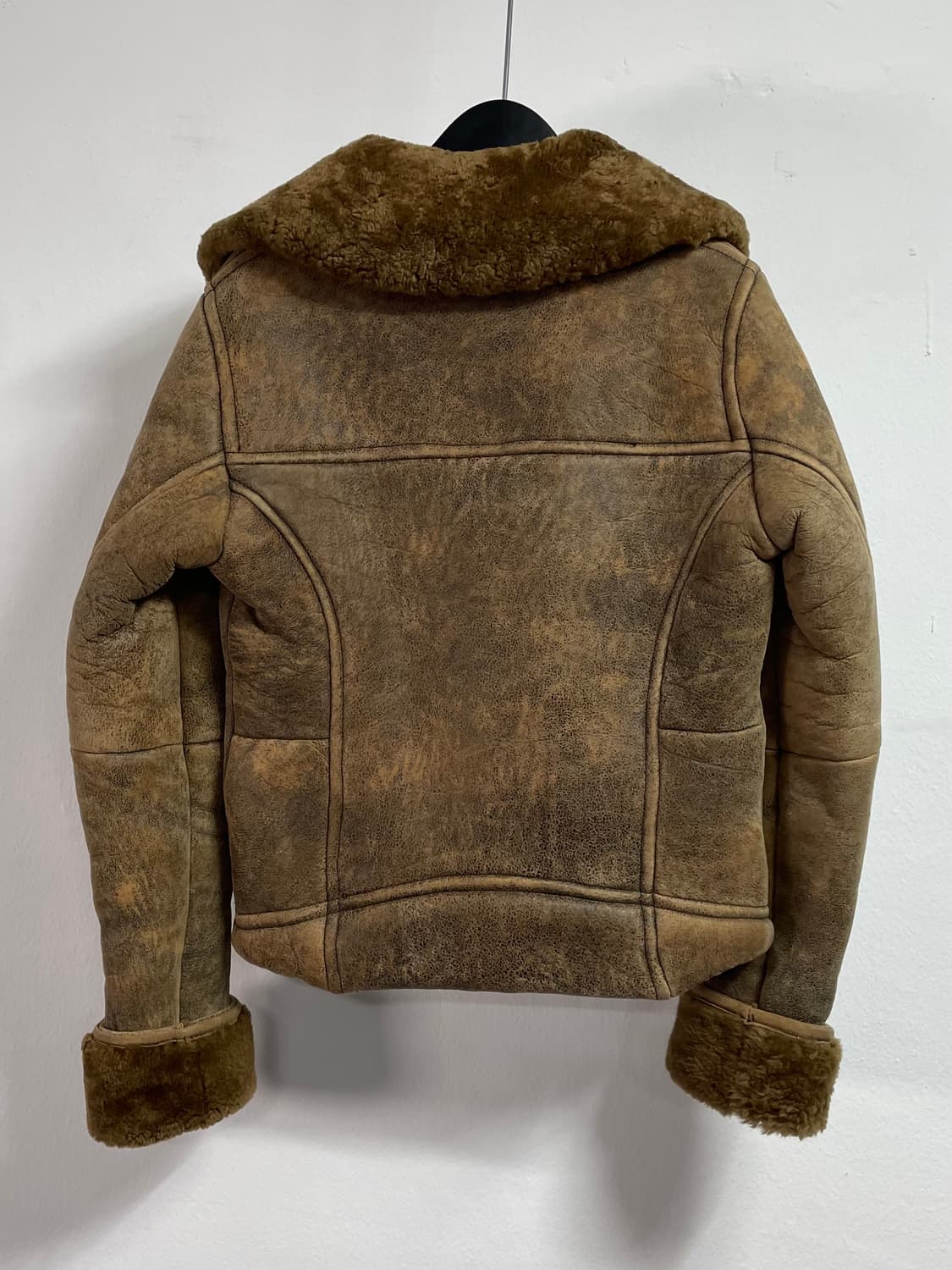 UGG 어그 우먼스 쉽스킨 워싱 무스탕 자켓 (on.462) 상품이미지2