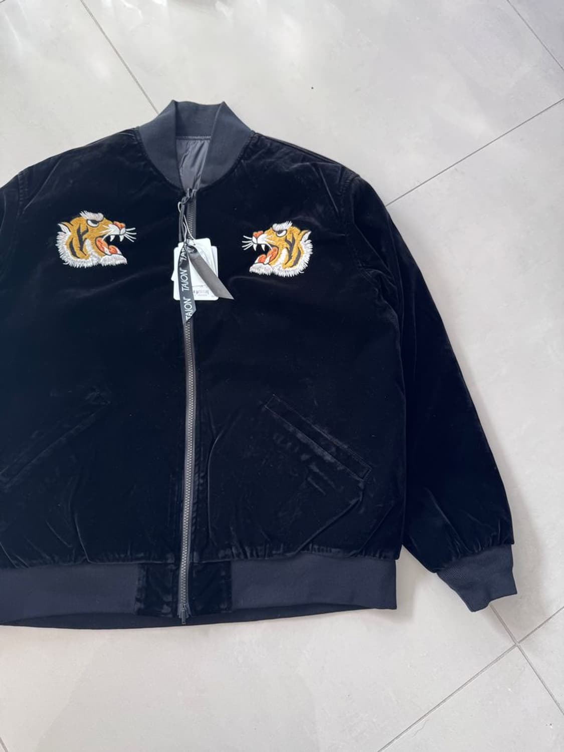 REVERSIBLE DOWN JACKET 리버시블 다운 재킷  상품이미지7