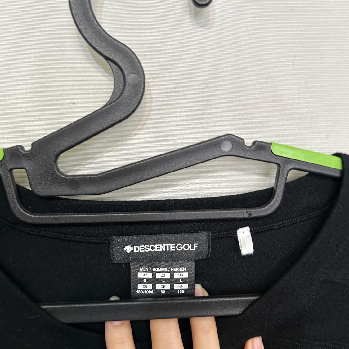 데상트 골프 브이넥 니트 105  상품이미지2