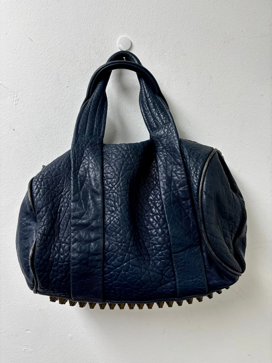 “ALEXANDER WANG” 레더 로키 총알스터드 도트백 상품이미지5
