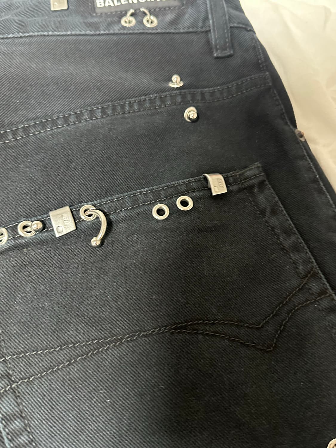 [S] 발렌시아가 피어싱 데님 배기 데님 상품이미지10