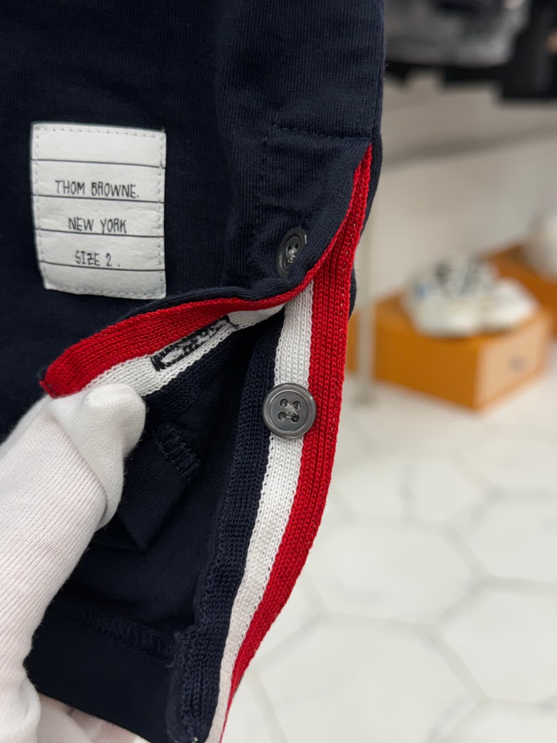 [2] 톰브라운 포켓 삼선 반팔티 상품이미지4