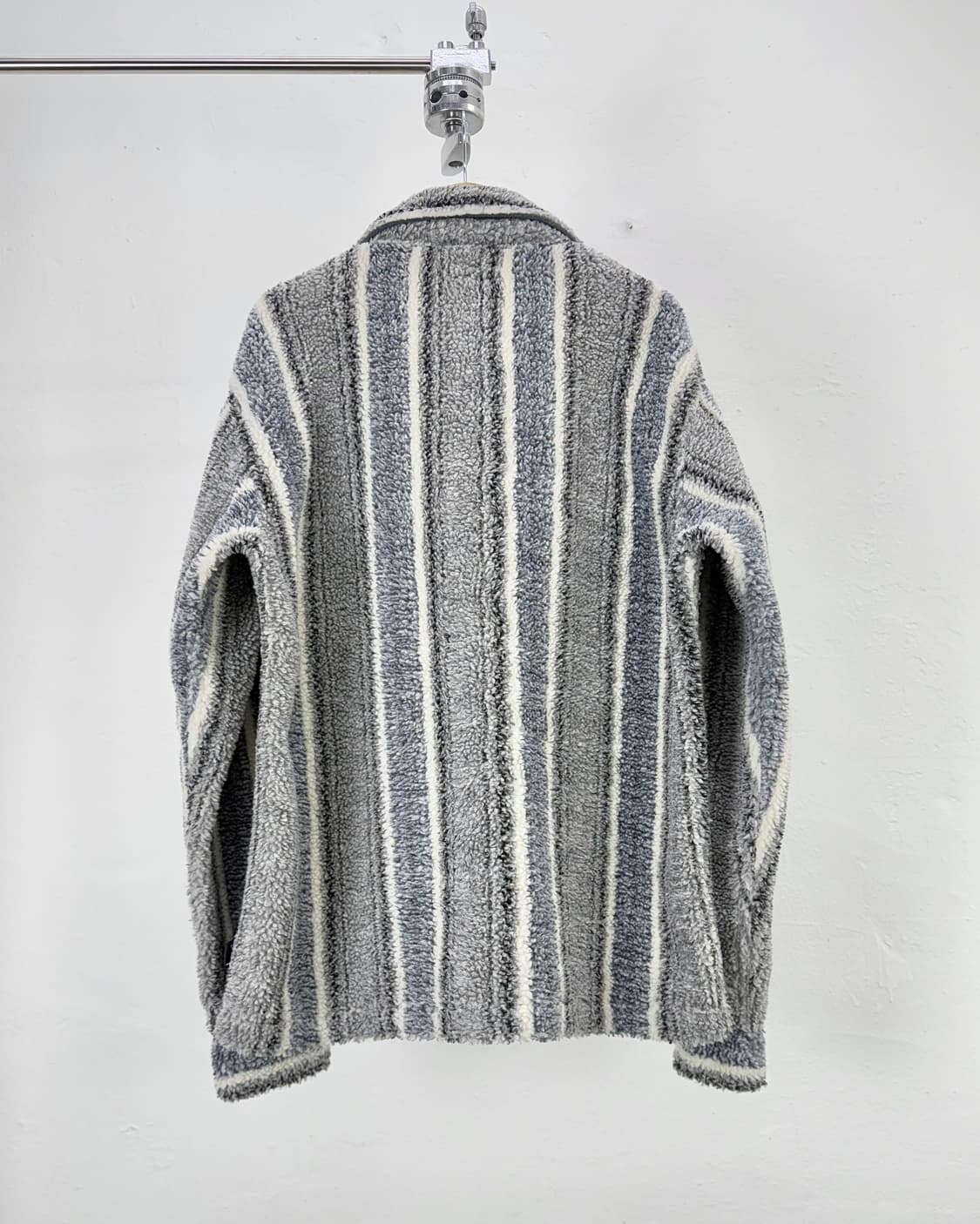 스투시 23fw 스트라이프 쉐르파 셔츠 차콜 상품이미지7