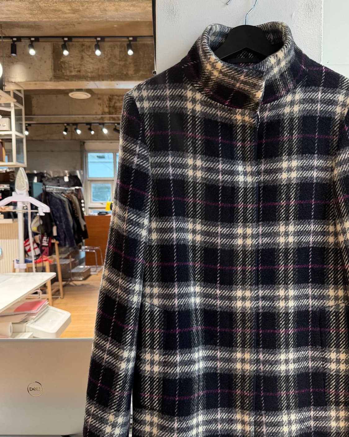 버버리 네이비 그레이 체크 히든버튼 코트  상품이미지4