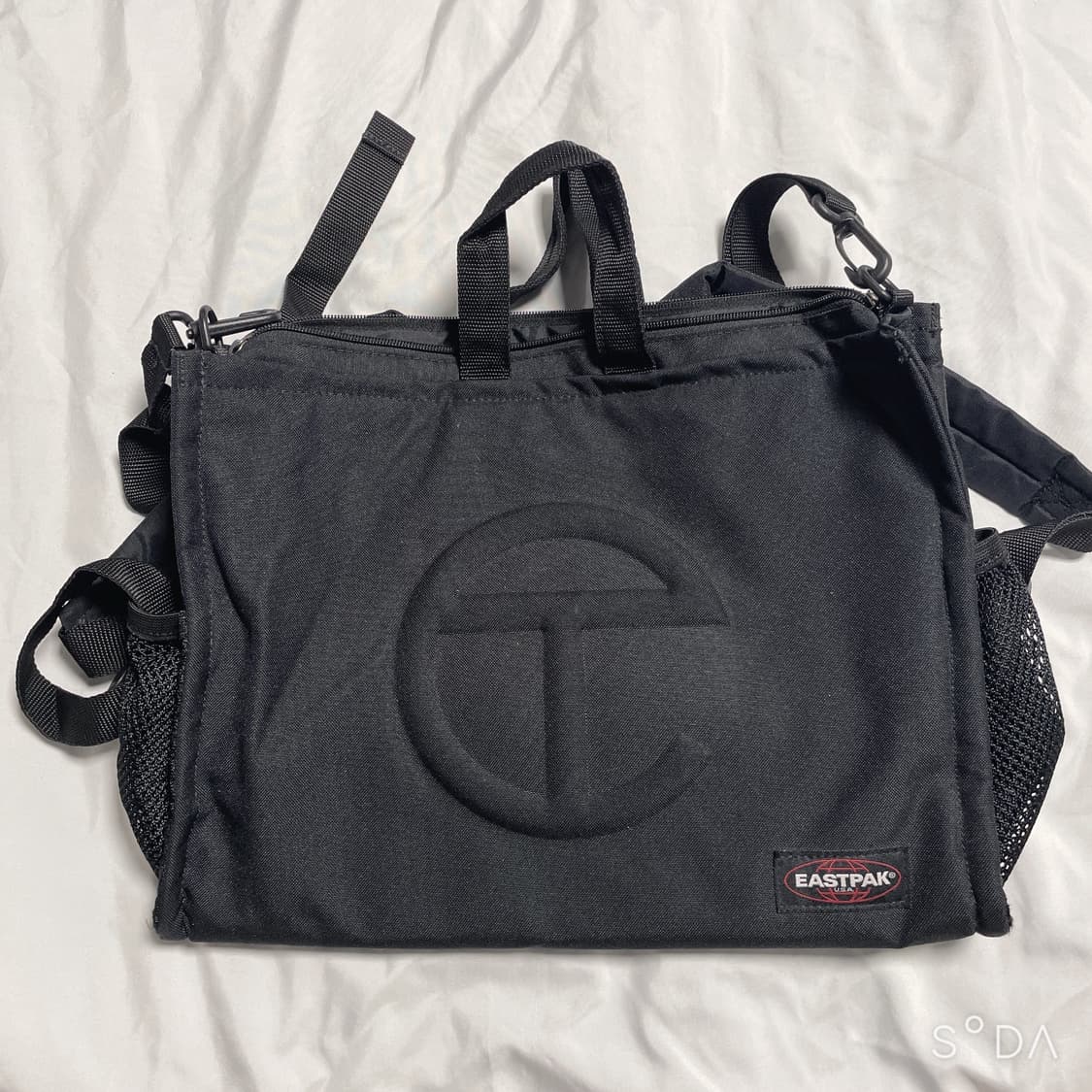 텔파 x 이스트팩 크로스백 블랙 상품이미지1