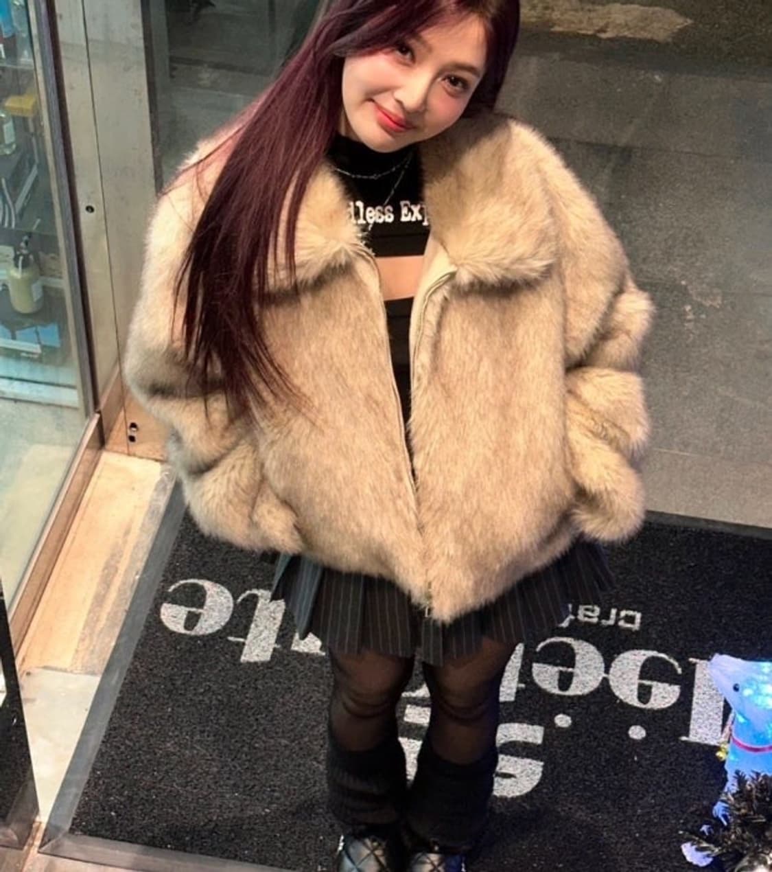 유희 롱헤어 퍼자켓 조이 착용 상품이미지5