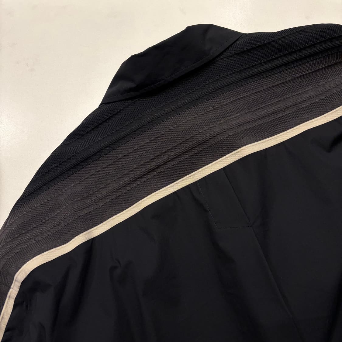 [105] 22s 시스템 블랙 배색 나일론 긴팔 셔츠 C777 상품이미지5