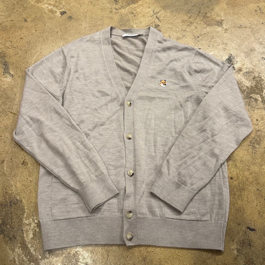 메종키츠네 베이지 브이넥 니트 가디건 상품이미지2