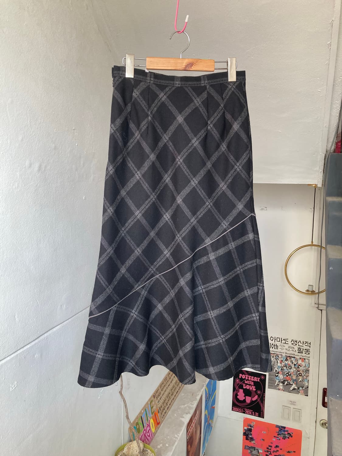 울 체크 플레어 언발란스 롱스커트 상품이미지1